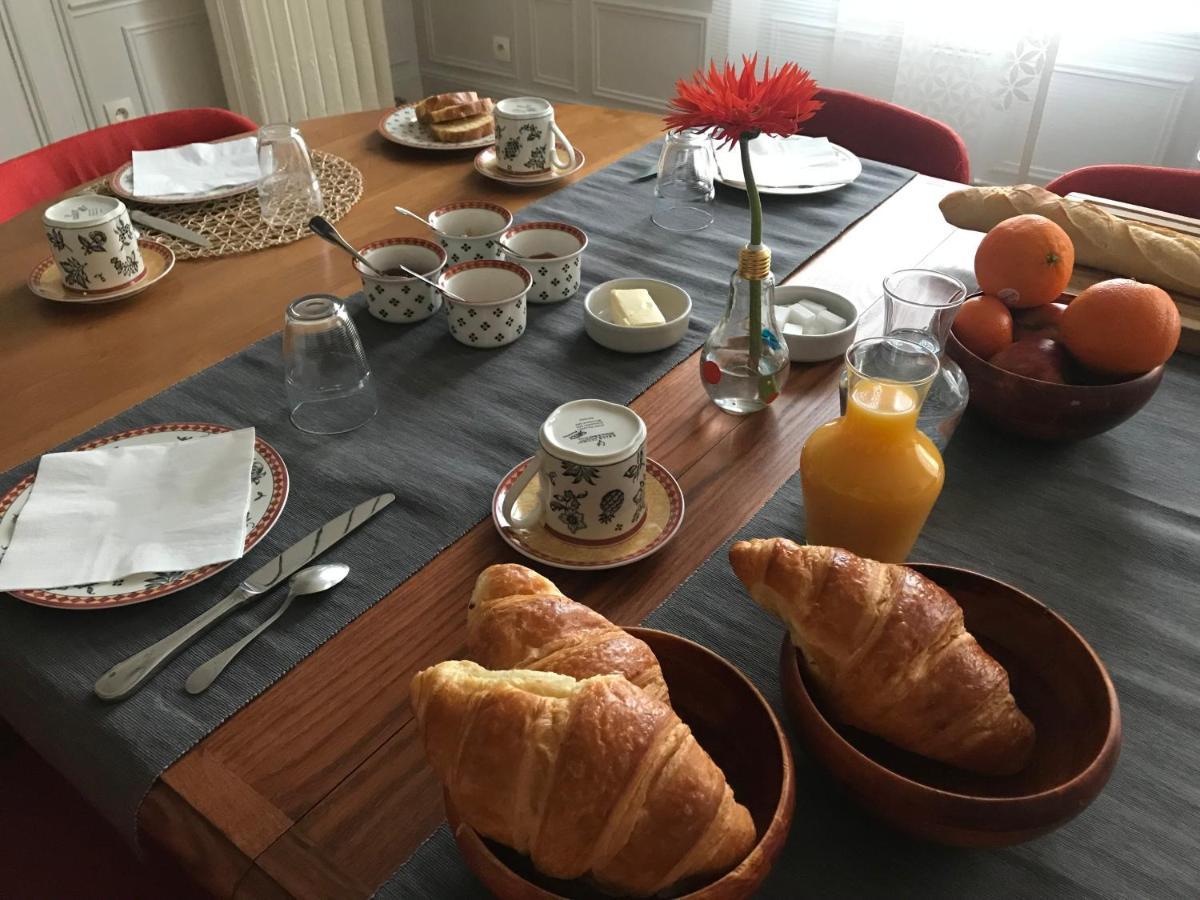 Bed and Breakfast Un Jardin Dans La Ville Châlons-en-Champagne Zewnętrze zdjęcie
