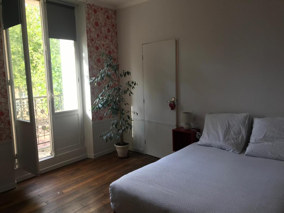 Bed and Breakfast Un Jardin Dans La Ville Châlons-en-Champagne Zewnętrze zdjęcie